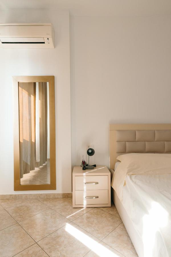 Rs Place 1-bedroom Apartament
