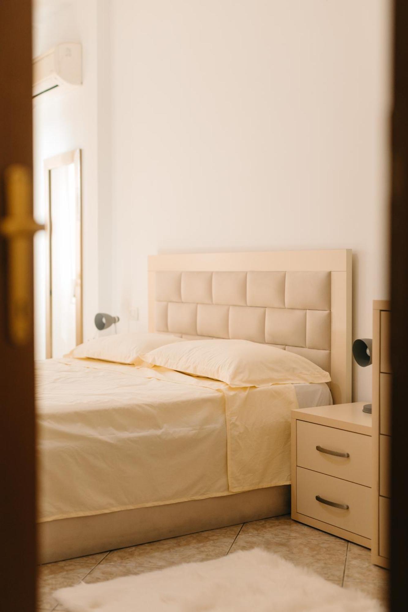 Rs Place 1-bedroom Apartament